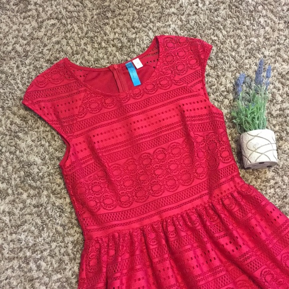 Gorgeous Red Lace Dress - Picture 3 of 3